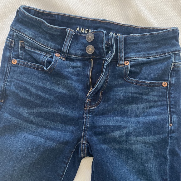 American Eagle Artist Crop Jeans - Picture 2 of 4